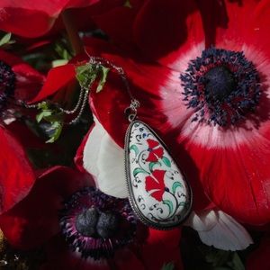 Floral Pendant Necklace